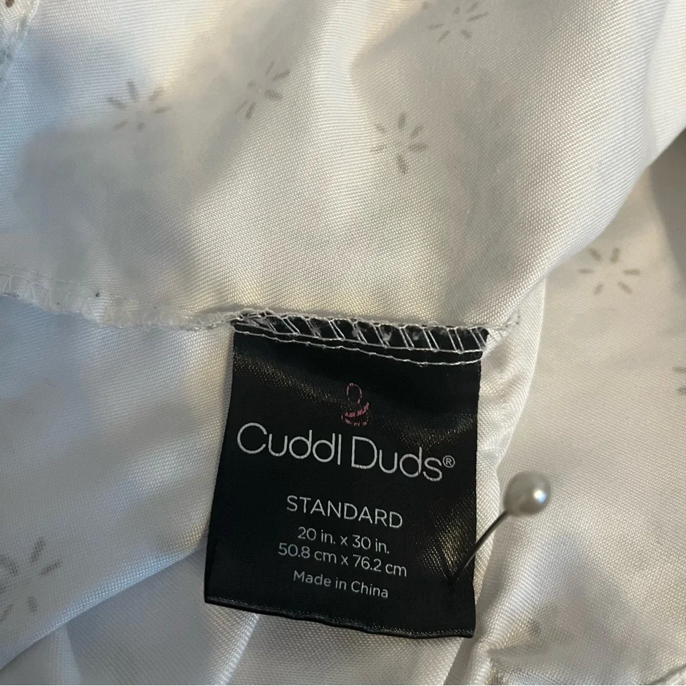 Cuddles Duds standard pillowcase 20 x 30“.